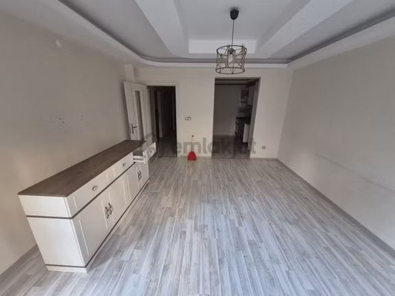 Refet Bele Mh. 2+1 Doğalgaz Kapalı Otopark Asansörlü Daire 1