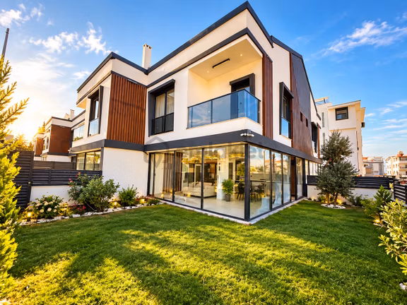 Ortamahallede Geniş Bahçeli Köşe Villa (teklife Açık) 1