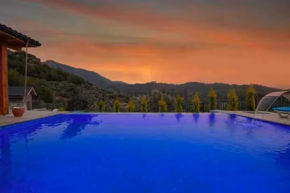 Fethiye İnlice'de Doğa İçinde Yıllık Kiralık Havuzlu Taş Villa 2