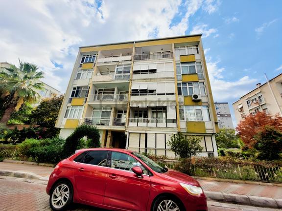 Bostanlı 5 Katlı Emlak Konutlarında Bakımlı Kiralık 3+1 Daire 2