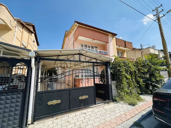 Enes Acur'dan Alavardı Mah. 4+1 Tripleks Bakımlı Villa 1