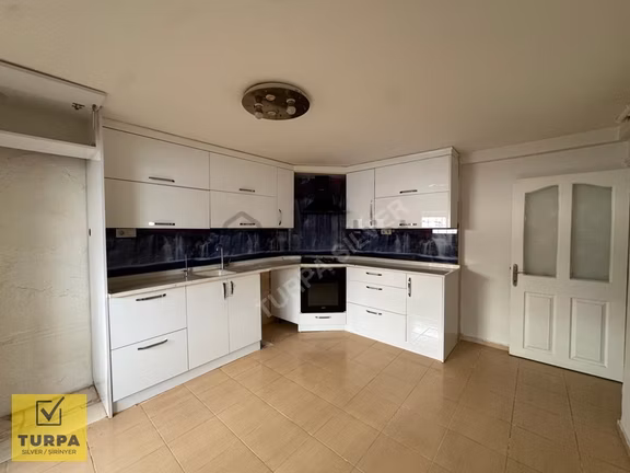 Buca Vali Rahmi Bey Mah. Belediye Yakını Kiralık2+1 Daire 1