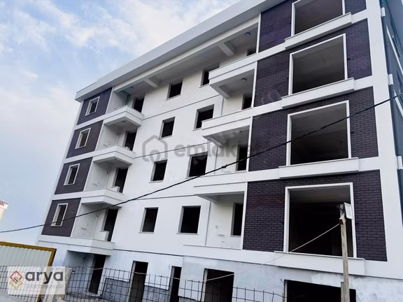Pendik Millet Bahçesi Metro Yakınında Bahçe Kullanımlı Sıfır 1+1 2