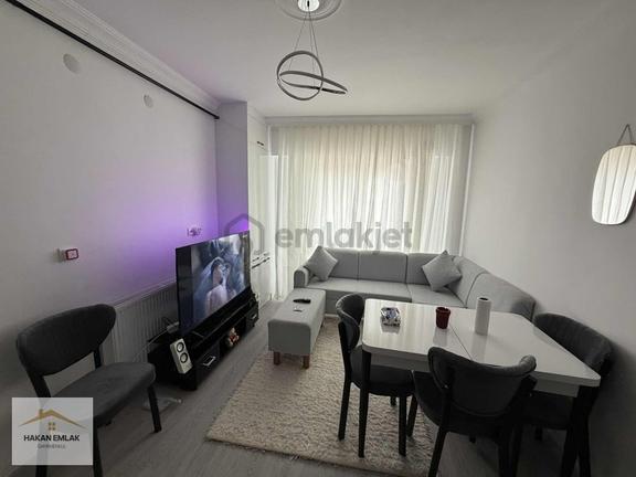 Hakan Emlak Çarşı Merkezinde Full Sıfır Eşyalı 1+1 Kiralık Daire 2