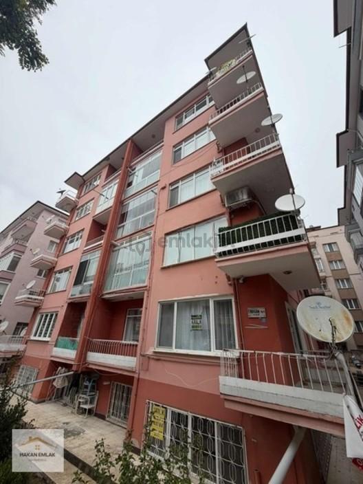 Hakan Emlak'tan Bahçeli Evler Vali Konağı Eşyalı Kiralık 2+1 1