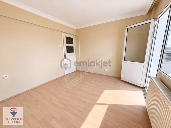 Tahsin Yazıcı'da Cadde Üstü, Park Karşısı Satılık 3+1 Daire 2