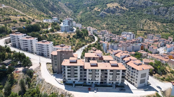 Kirazlıdere'de Önü Açık Manzaralı Oturuma Hazır Lüks Sıfır 3+1 1