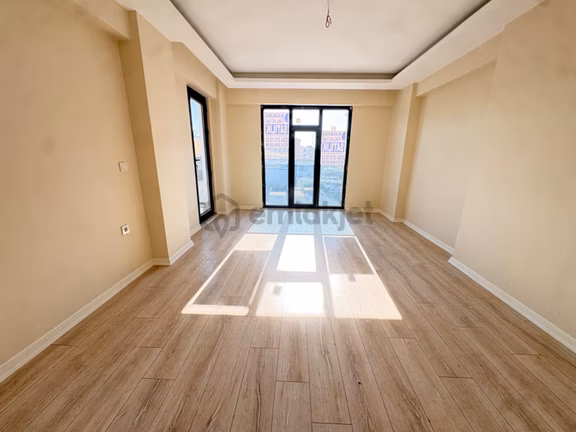Marmara'dan Kurtuluş Mahallesi Cadde Cephe Satılık 2+1 Daire 2