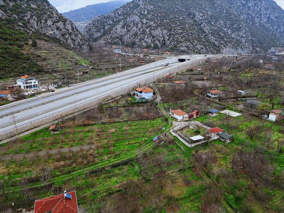 Yenice'de Ana Yolun Altında Nokta Konumda Tek Tapu Hobi Bahçesi 2