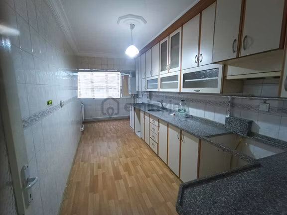 Ender Uysal Gayrimenkulden Foruma Yakın 2+1 120 M2 Arakat Kiralık Daire 1