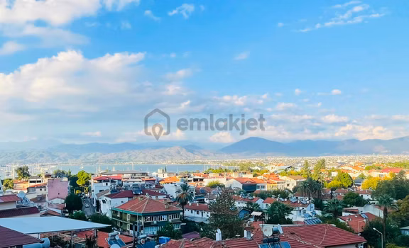Goldhouse Dan Satılık Çarşı Caddesi Nde Eşsiz Deniz Manzaralı, Turizm Belgeli 3 Daireli Bina 1