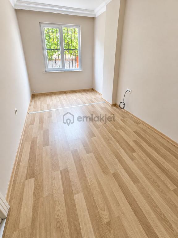 Sahil Güvenlik Karşısı Erasta Avm Yakını 1+1 Kiralık Daire 2