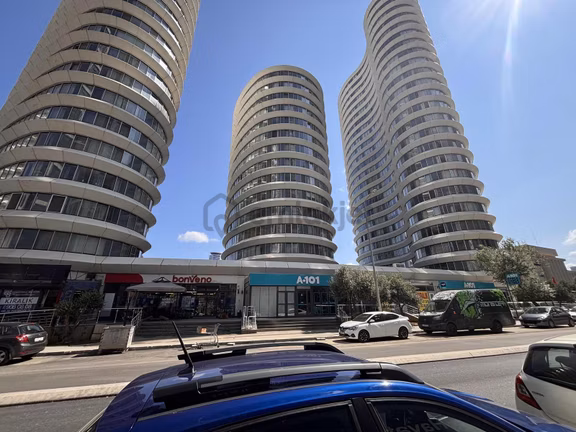 Fikirtepede Menderes'ten Kiralık 230 M2 Cadde Üstü Dükkan 1
