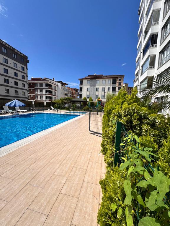 Altınordu Cumhuriyet Mahallesi Havuzlu Site 2+1 Daire 2