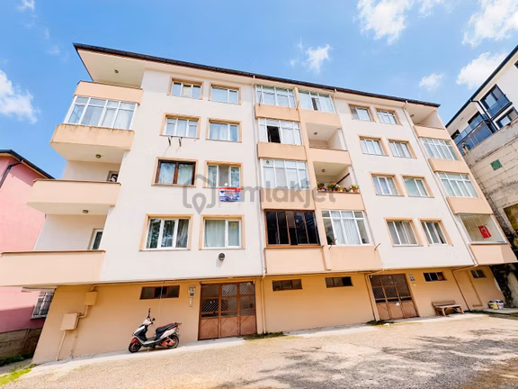 Melek Kumanlıdan Geniş Kullanım Alanlı, Balkonlu 3+1 Satılık Da 1