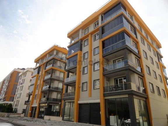 Beylikdüzü Kavaklı Yeşilyurt Caddesi Üzerinde 3+1 150 M2 Site İçinde Satılık Daire