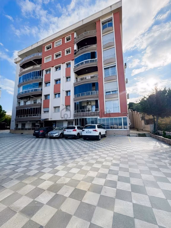 Esentepede Geniş 3+1 | Göztepe Stadyumuna Metroya Yakın Fırsat 1