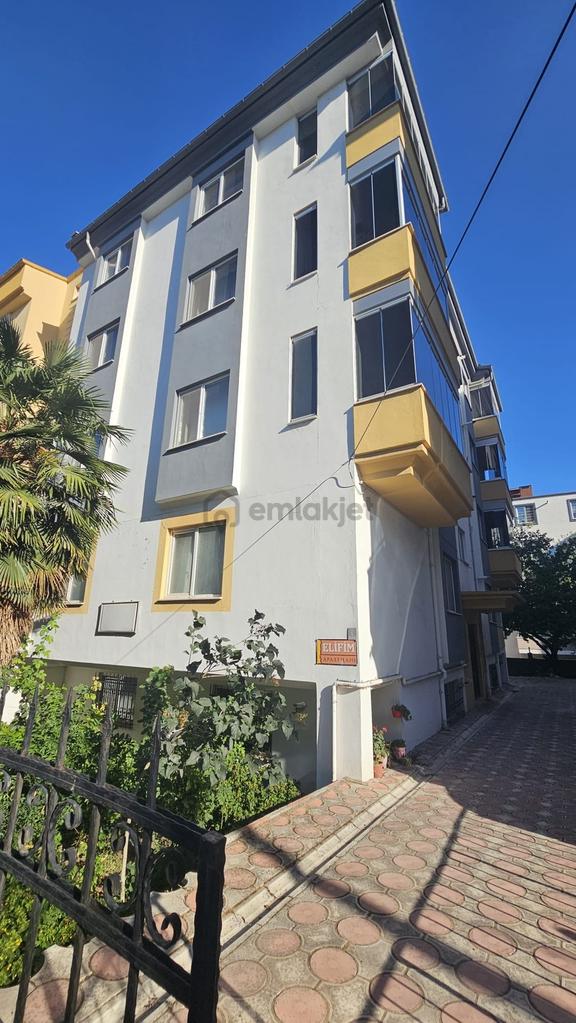 Geniş Ve Ferah 3+1 Satılık Daire | 160 M² Net | Ebeveyn Banyolu 1