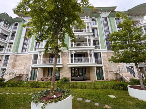 Remax Select'ten Emlak Konut Florya Evleri Satılık 3+1 Bahçe Kat 1