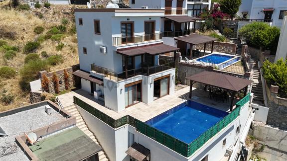 Kadılesinde Satılık 4+2 Villa Özel Havuzlu Deniz Manzaralı Villa 1
