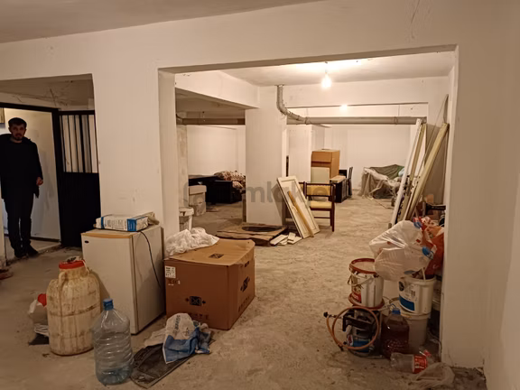 Okullar Bölgesi & Çevre Yolu Yakını - 160 M² Depo 2