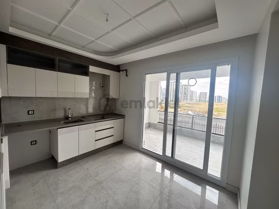 Yeni Cezaevi Yolu Livia Yaşam 3 Yapı Lüx 2+1 1