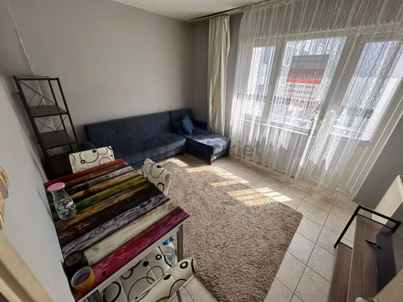 Hacı Yusuf Mah. 2+1 Eşyalı Ara Kat Satılık Daire 2