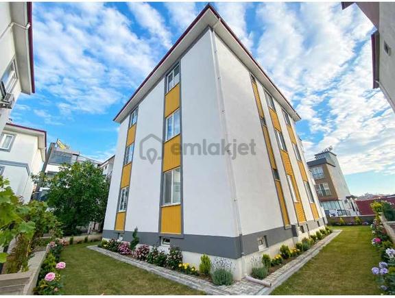 Daireye Ait Büyük Deposu Olan Ön Merkezde Cephe Bahçeli 2+1 1