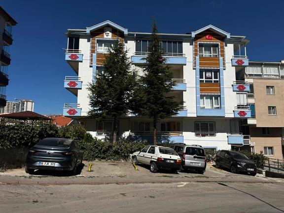 Cengizhan Mah.'nde Demokrasi Ortaokulu Yakını 2.kat 3+1 Kiralık 1