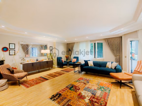 Remax Billur Bakan'dan Mimari Tasarımlı,eşyalı Kiralık 4+1 Daire 1