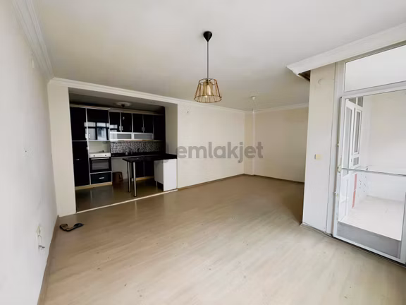 Finalden Baraj Yolunda Merkezi Konumda 3+1 İçi Yapılı Kiralık 2