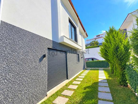 Davutlarda Özel Havuzlu Tek Müstakil Ful Eşyalı Bahçeli Villa 2