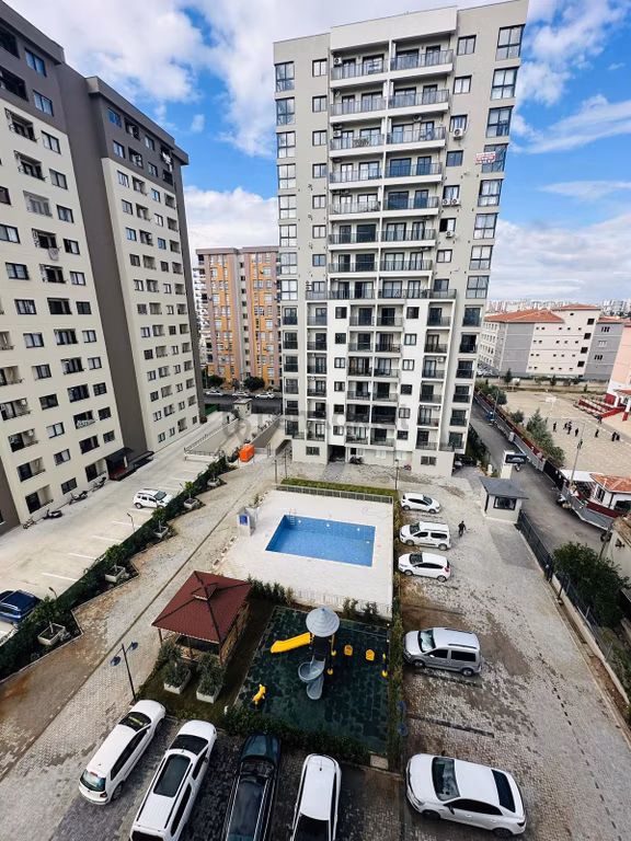 Mithatpaşada Havuz Cepheli, Lüks Eşyalı 1+1 Kiralık Daire 1