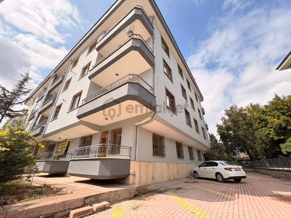 Aydoğdu Mh. Ahmet Özcan Cd. Yakını | Bakımlı 3+1 Kiralık Daire ! 2