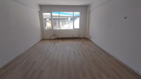 Geniş Ara Kat Doğalgazlı 3+1 Satılık Daire 1