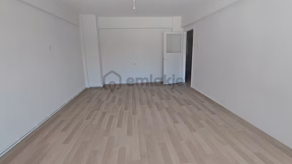 Geniş Ara Kat Doğalgazlı 3+1 Kiralık Daire 2