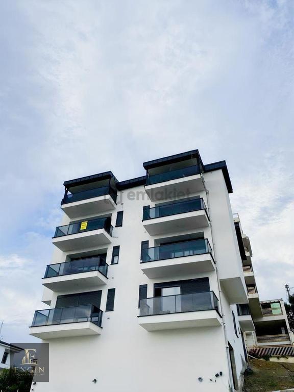 Ilıca-gömeçli'de Kiralık 5 + 1 Asansörlü Sıfır Daire 1