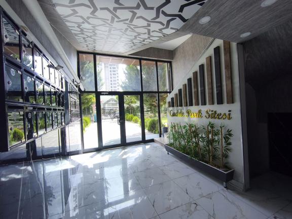 Cadde Park Sitesinde Full Yapılı 3+1 2