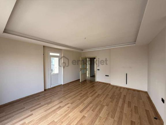 Ergün'den Geniş Oturumlu D.gazlı Site İçerisinde Kiralık 3+1 2