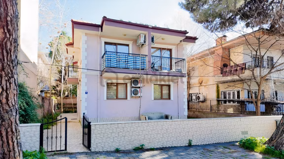 Aydın Efeler Zafer Mahallesi'nde Satılık Eşyalı 1+1 Daire 1