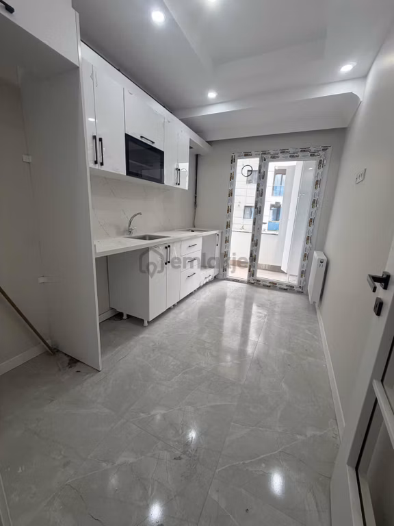 Avcılar Ambarlı Mah 3+1 120m2 2.kat Sıfır Kiralık 2