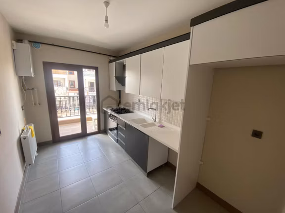 Özhan'dan Gelinciktepe Toki'de 3+1 Kiralık Fırsat Daire 2