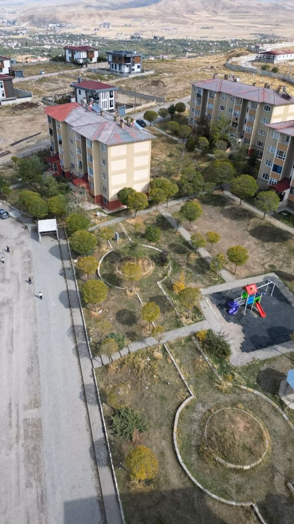 Satılık Göl Manzaralı 2+1 Daire 2