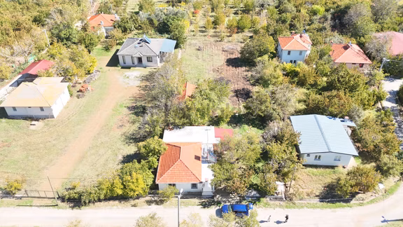 Fethiye Nif’te Satılık Müstakil Ev Ve Arazi 3.357 M² Arazi Ve İçerisinde Yeni Yapı 2+1 2