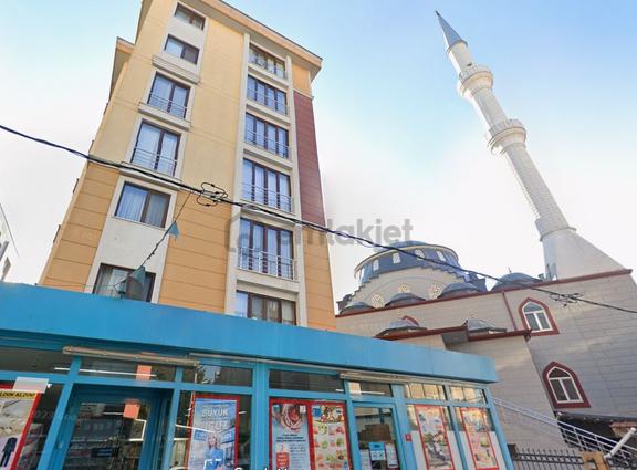 Küçükbakkalköy'de Metroya Yakın Bakımlı 3+1 Daire 1