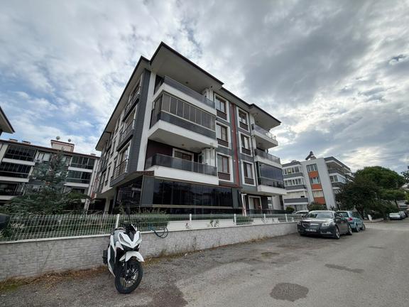 ▀güç'ten▀ Doktorlar Sitesi Mevkii Ön Cephe Ebeveynli Kombili 2+1 2