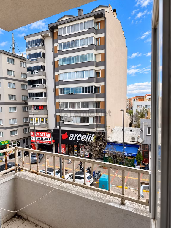 Bandırma Atatürk Caddesinde Sahibinden Kiralık 3+1 Daire 1