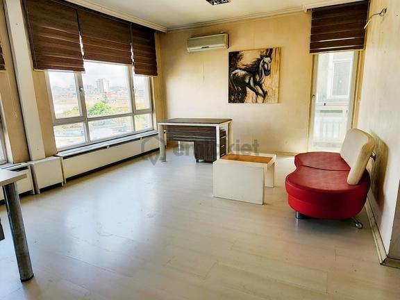 Gmk Bulvarı'nda Ön Cephe 4.kat 3+1 Yapılı Kiralık Ofis 2