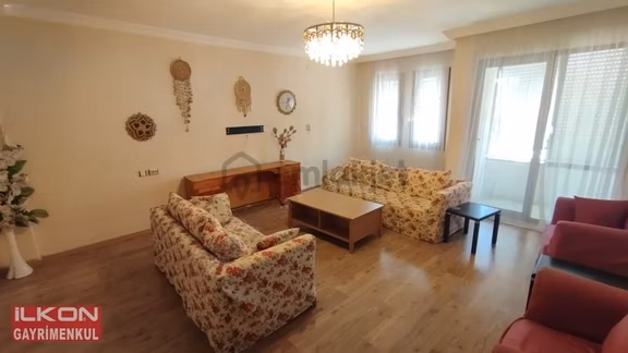 İlkon'dan Foça'da Kısmi Eşyalı Uzun Dönem Kiralık 2+1 Daire 1