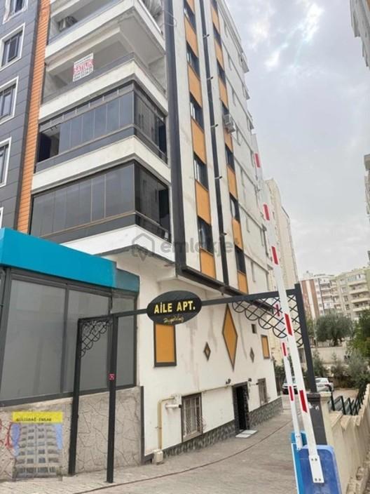 Eşyalı 1+1 Zemin Kat Cadde Üstü 2